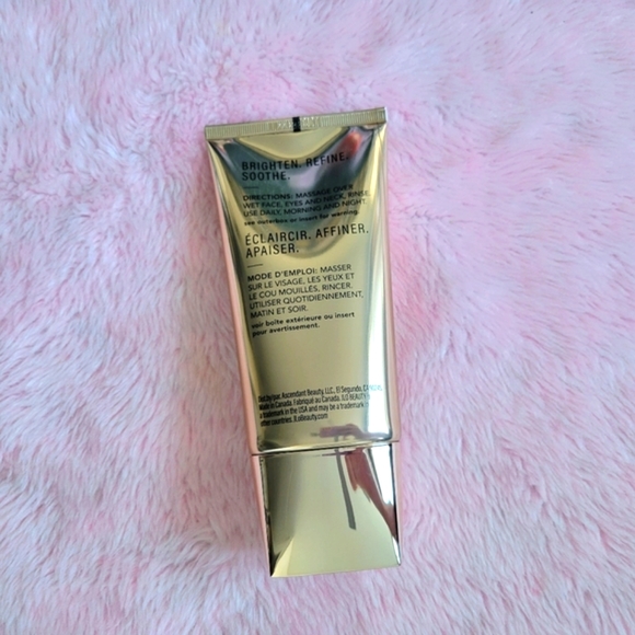 JLo Beauty That Hit Single Gel Cream Cleanser - Picture 4 of 4